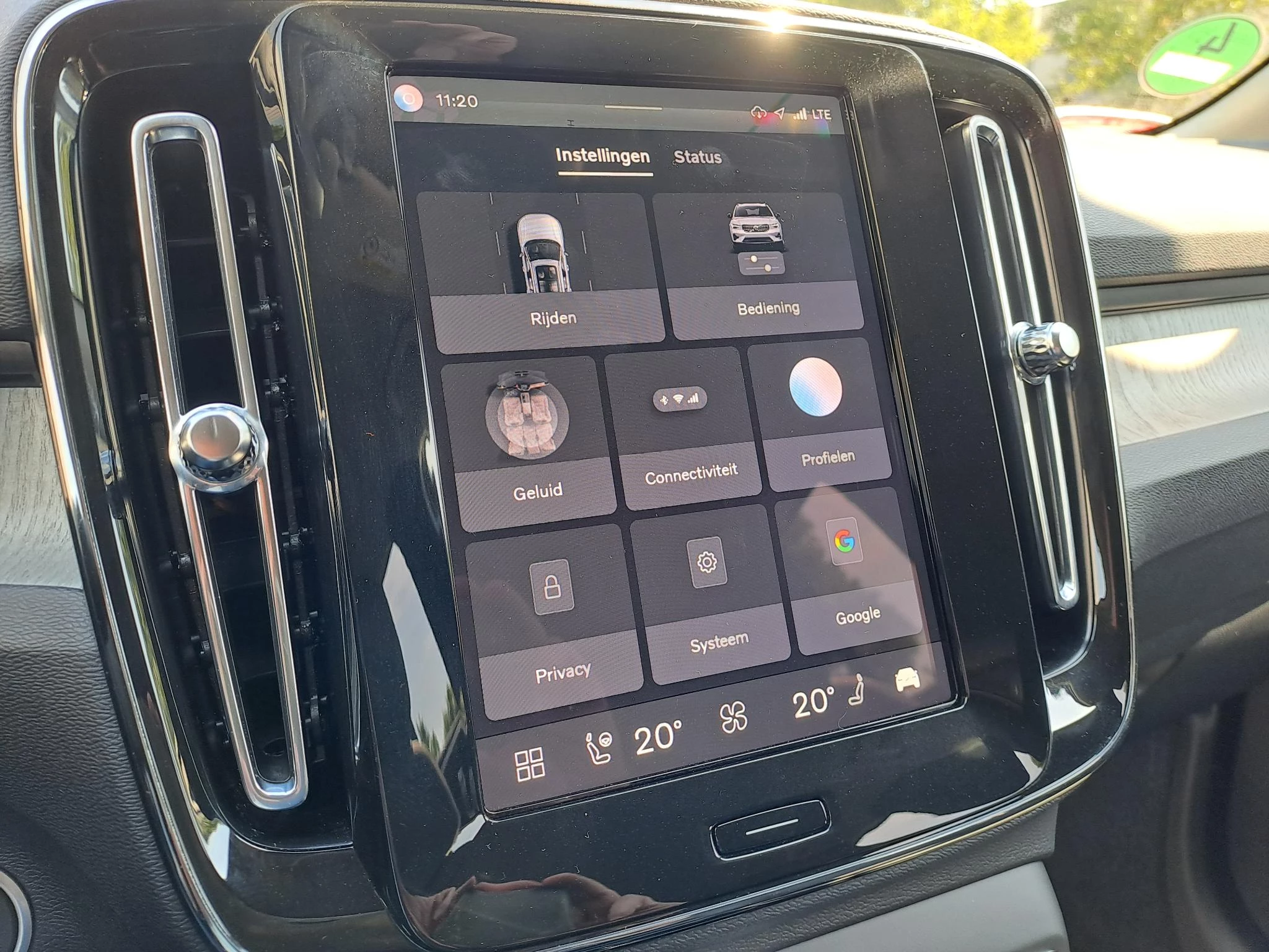 Volvo XC40 2.0 B4 Plus Dark
