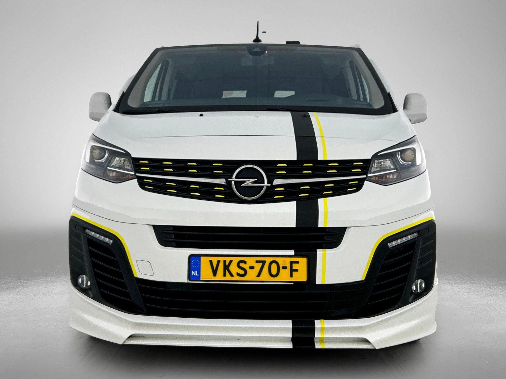 Opel-Vivaro-image-4