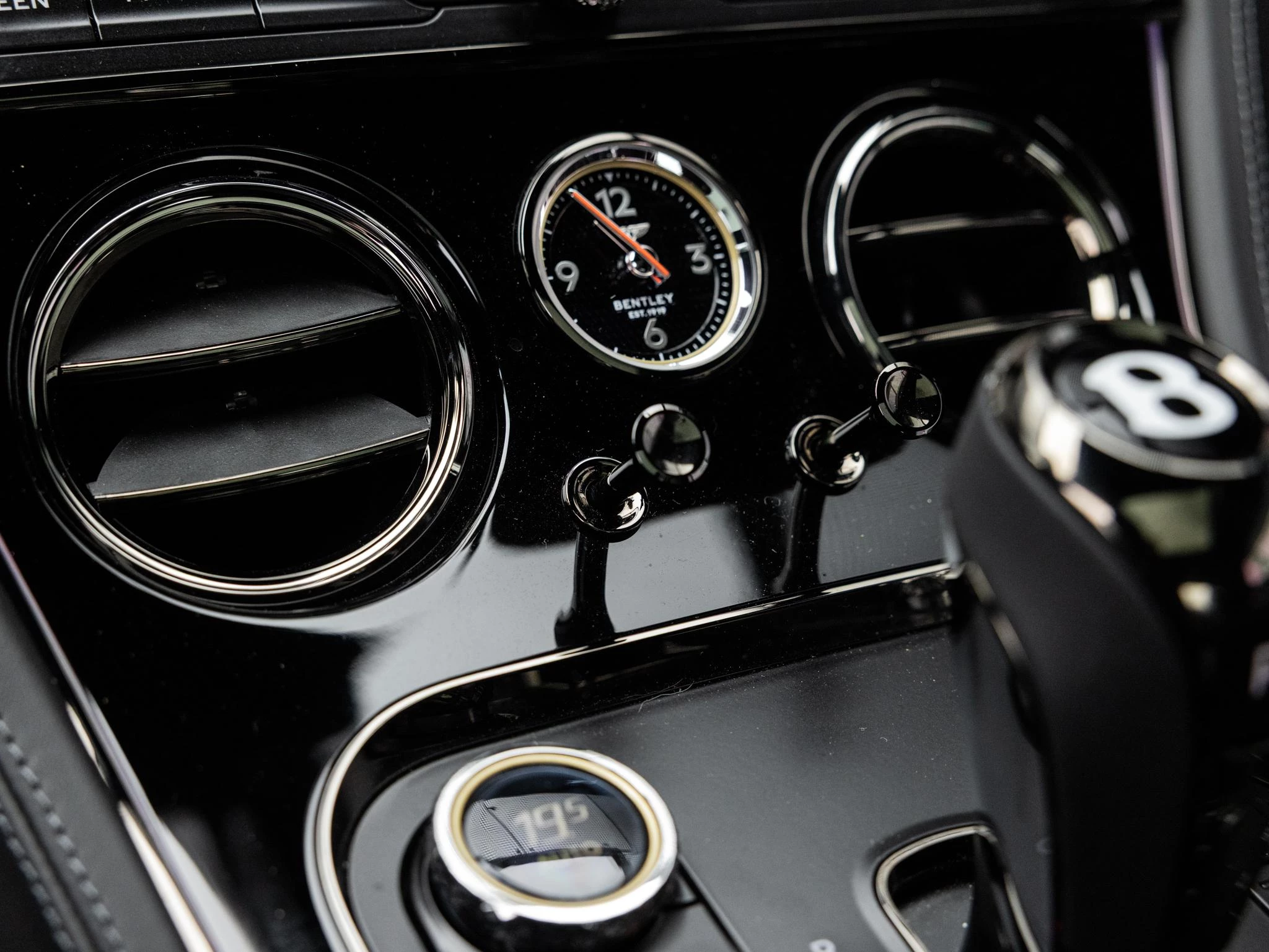 Bentley-Continental GT-image-24