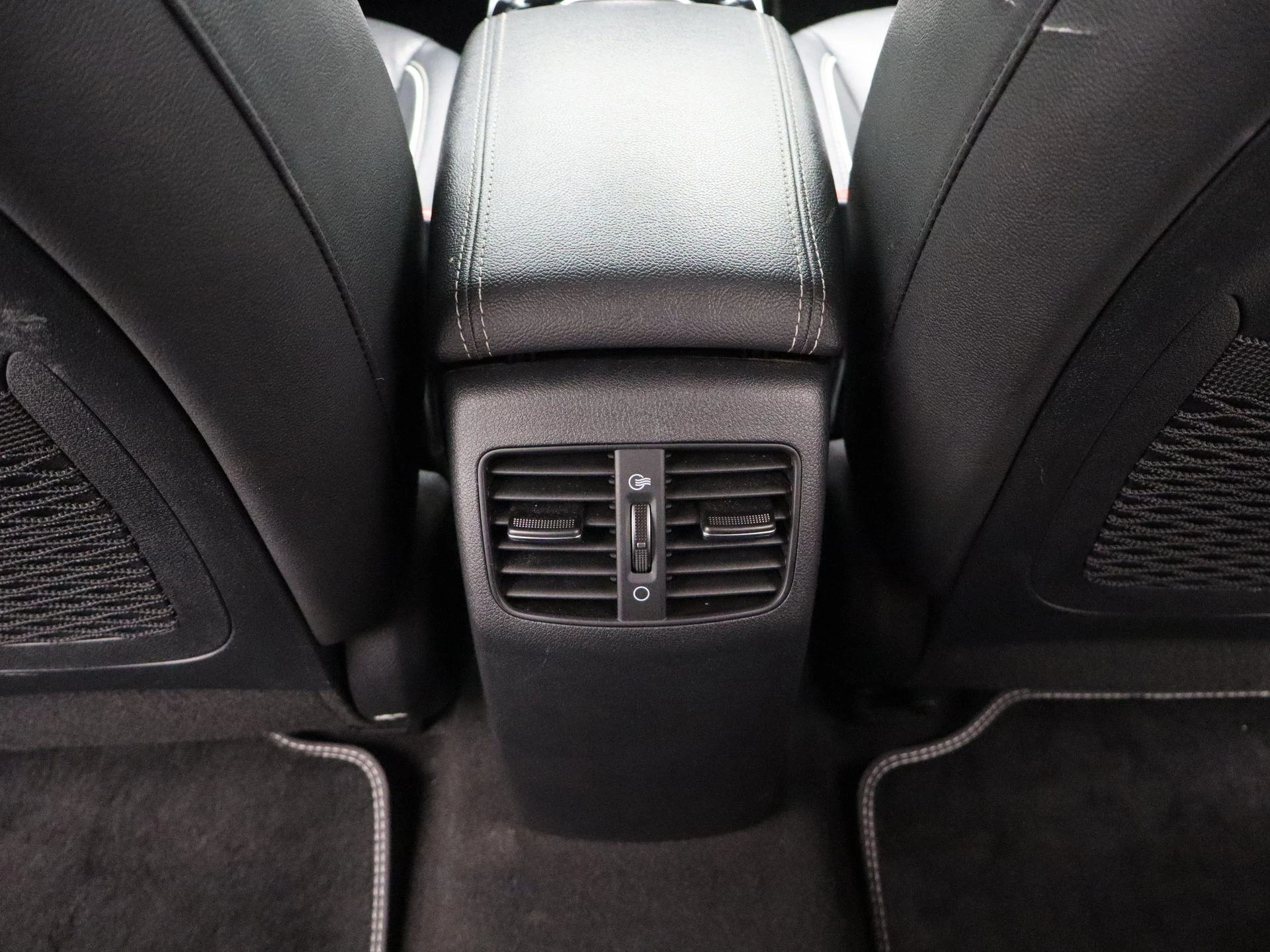 Kia-e-Niro-image-39