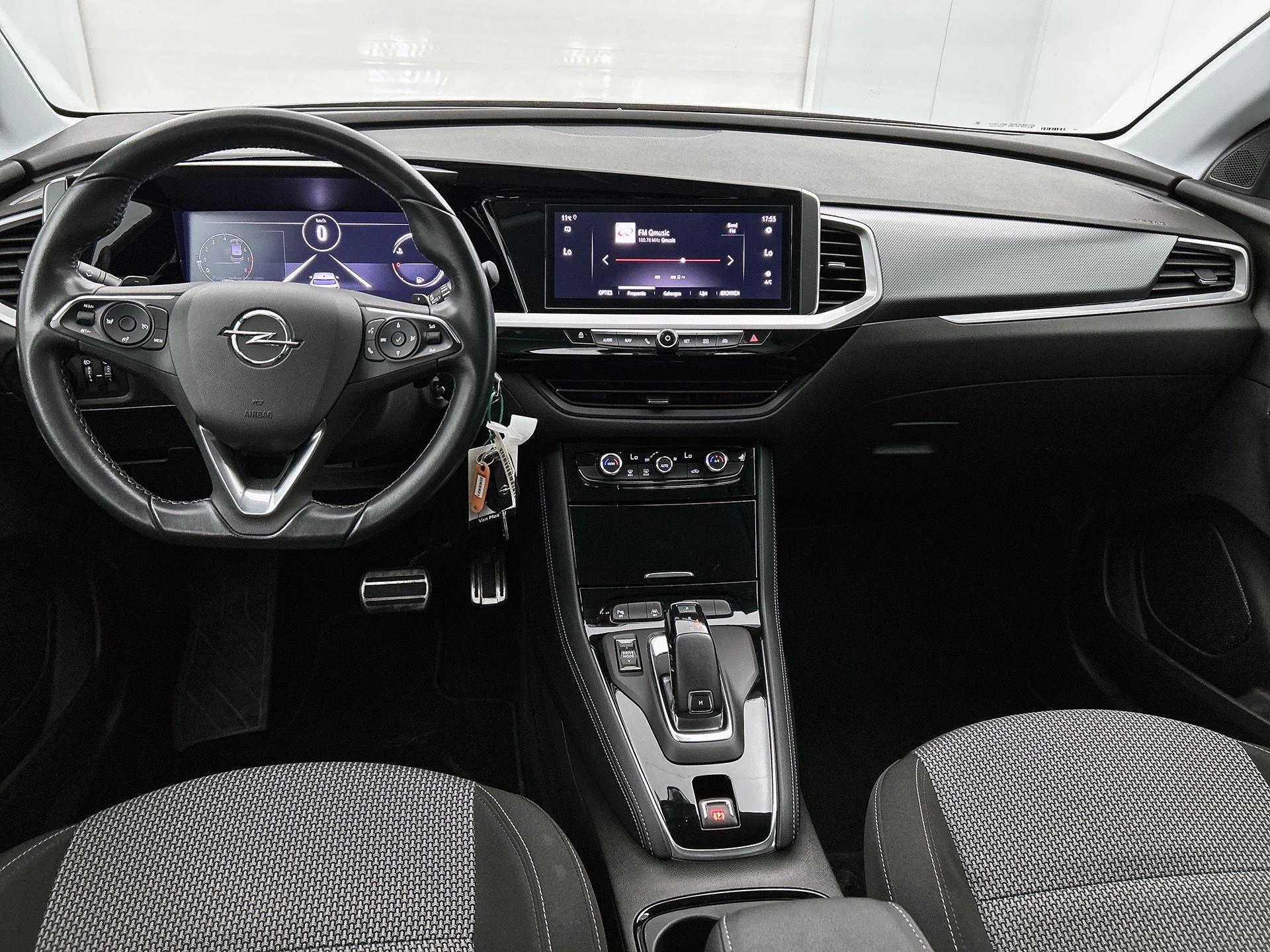 Opel-Grandland-image-17