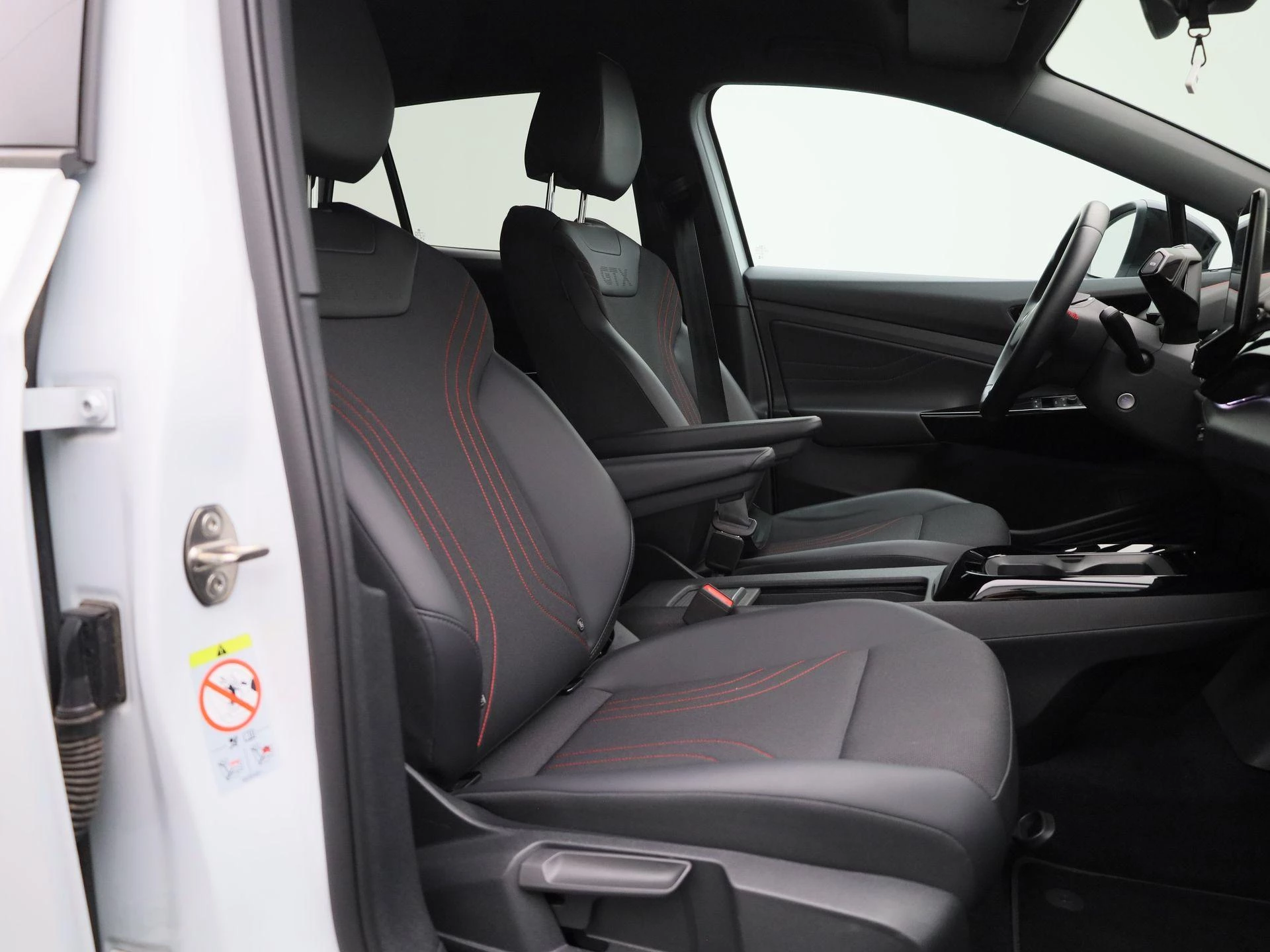 Volkswagen-ID.4-image-31