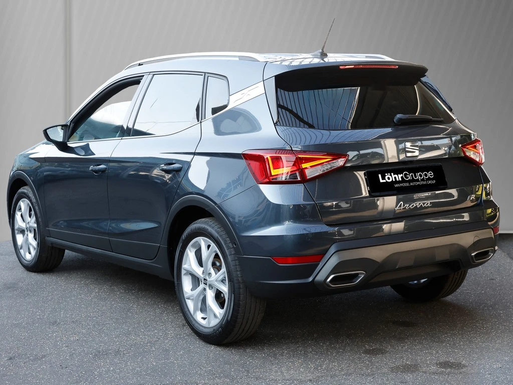 SEAT-Arona-image-3