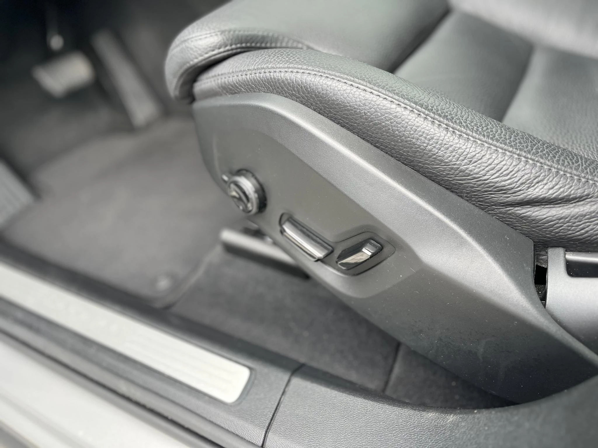 Volvo-XC60-image-6