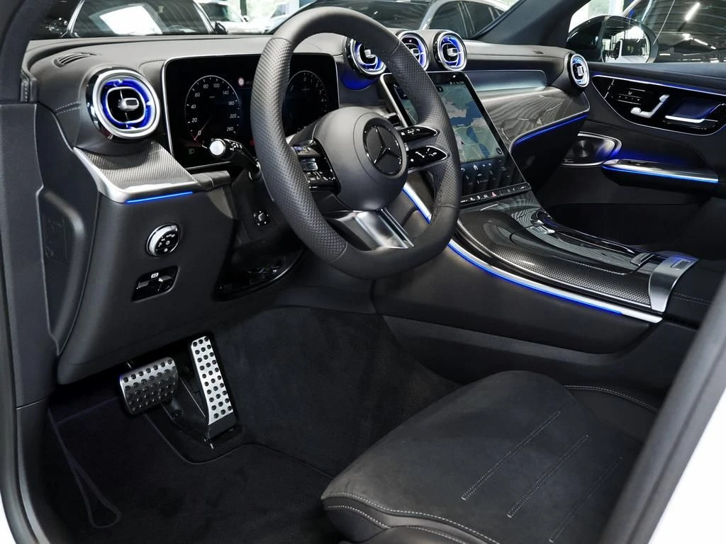 Mercedes-Benz-GLC 300 de-image-6