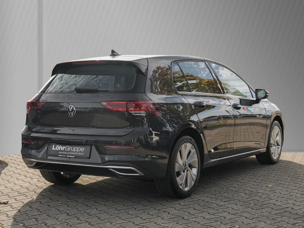 Volkswagen-Golf-image-3