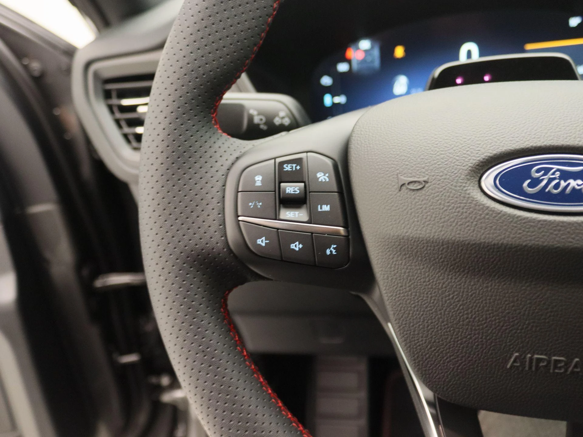 Ford-Kuga-image-18