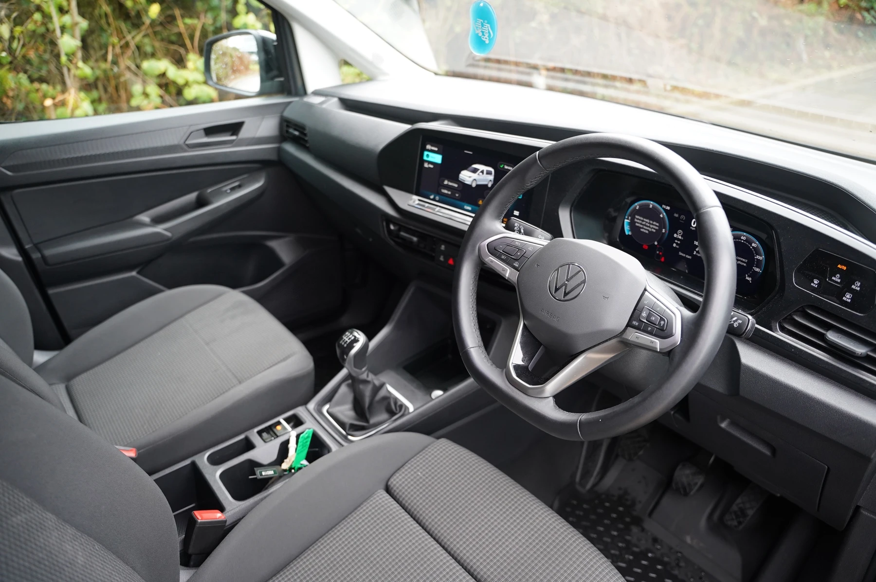 Volkswagen-Caddy-image-5