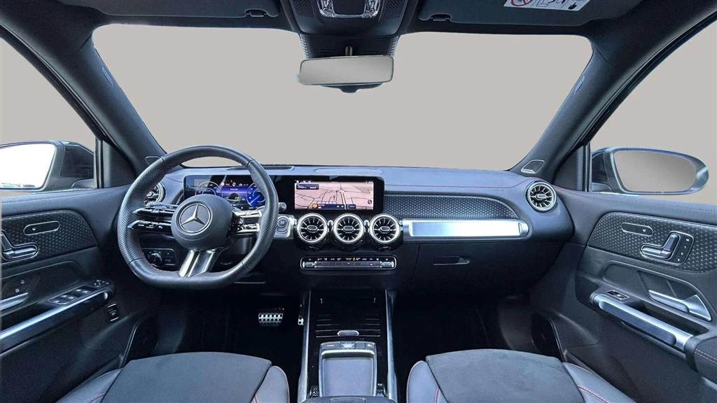 Mercedes-Benz-EQB-image-14
