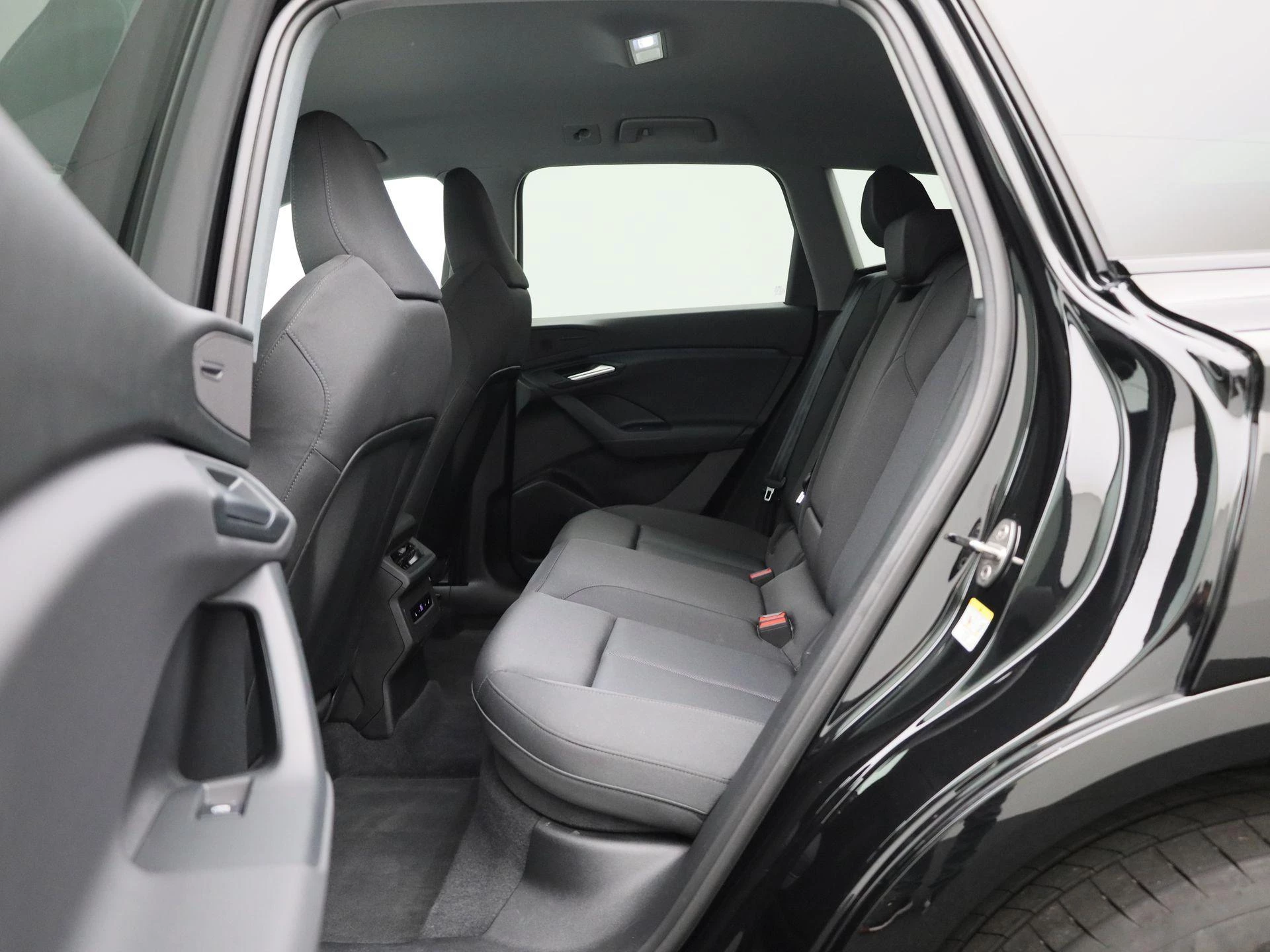 Audi-Q6 e-tron-image-11