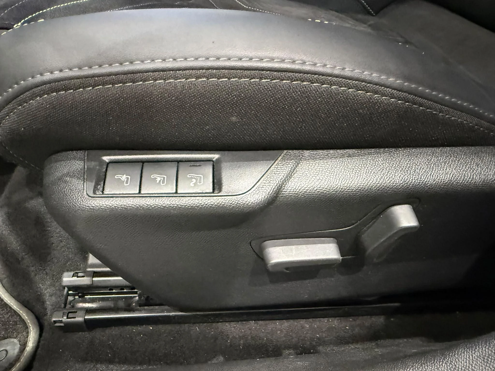 Peugeot-208-image-9