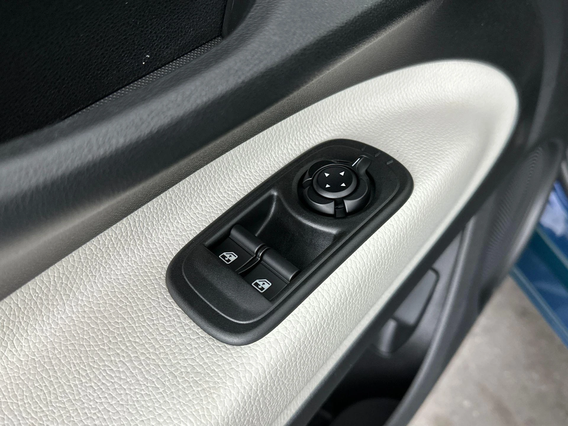 Fiat 500 Cabrio 1.0 Hybrid La Prima