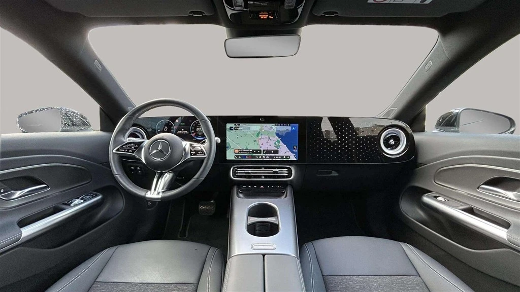 Mercedes-Benz-CLA-image-13