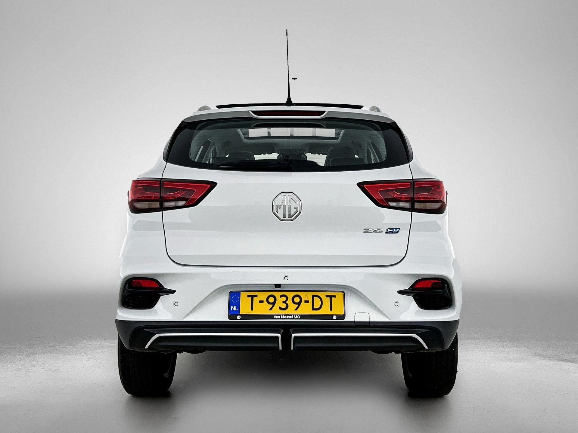 MG-ZS EV-image-2