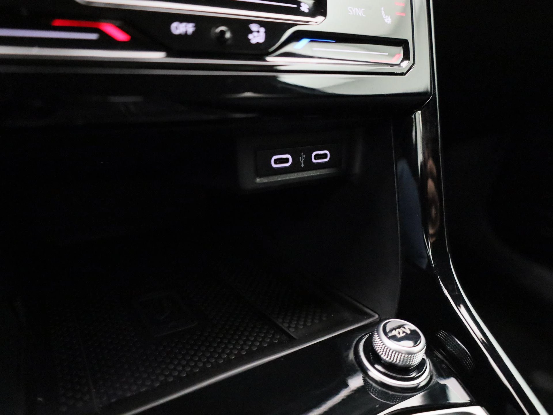 Volkswagen-T-Cross-image-24