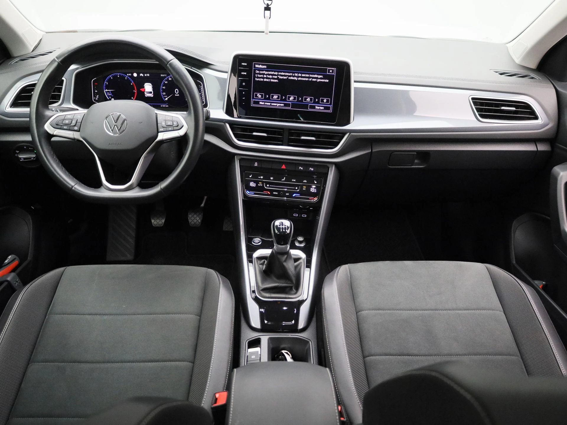 Volkswagen-T-Roc-image-7