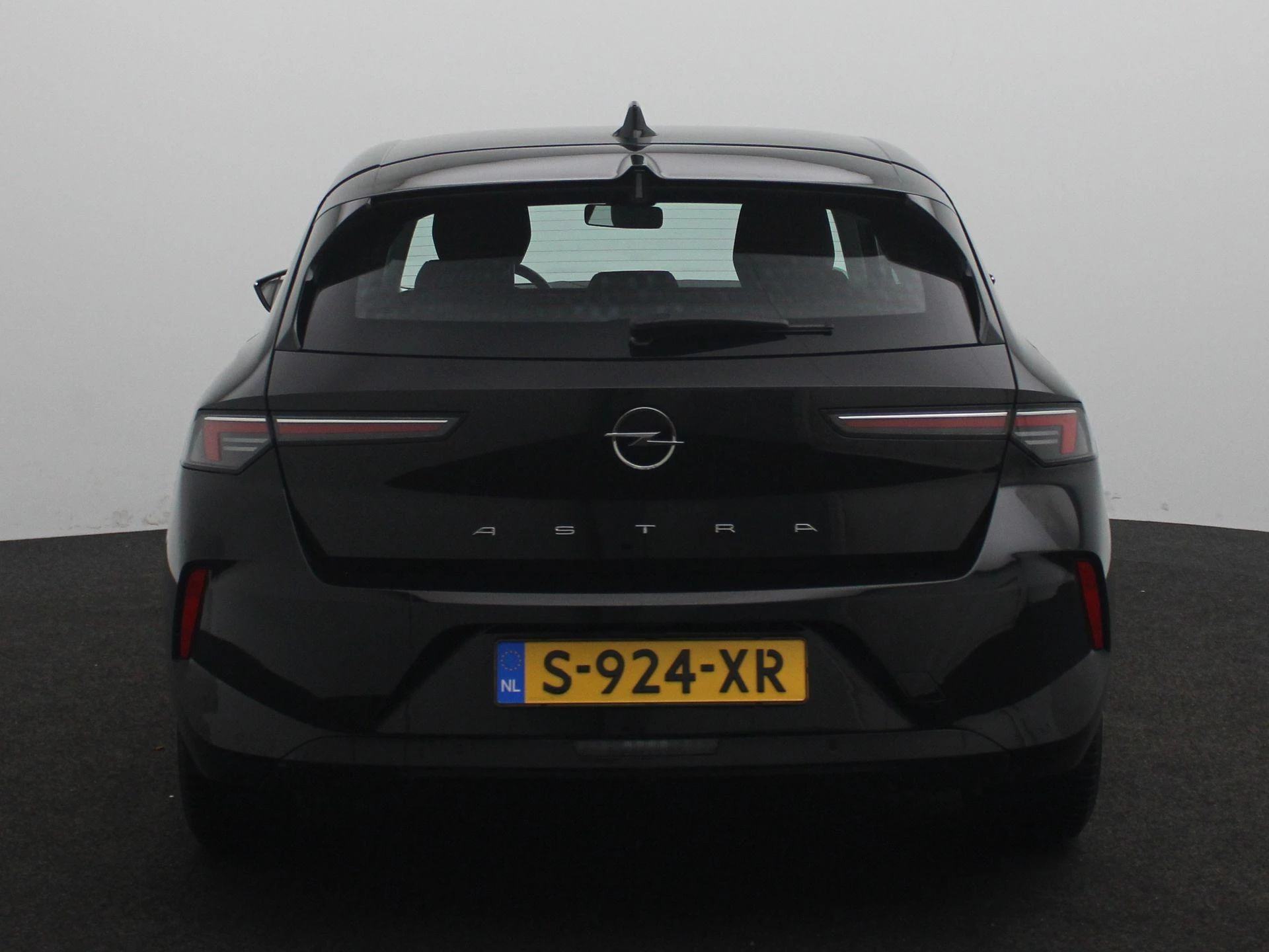 Opel-Astra-image-5