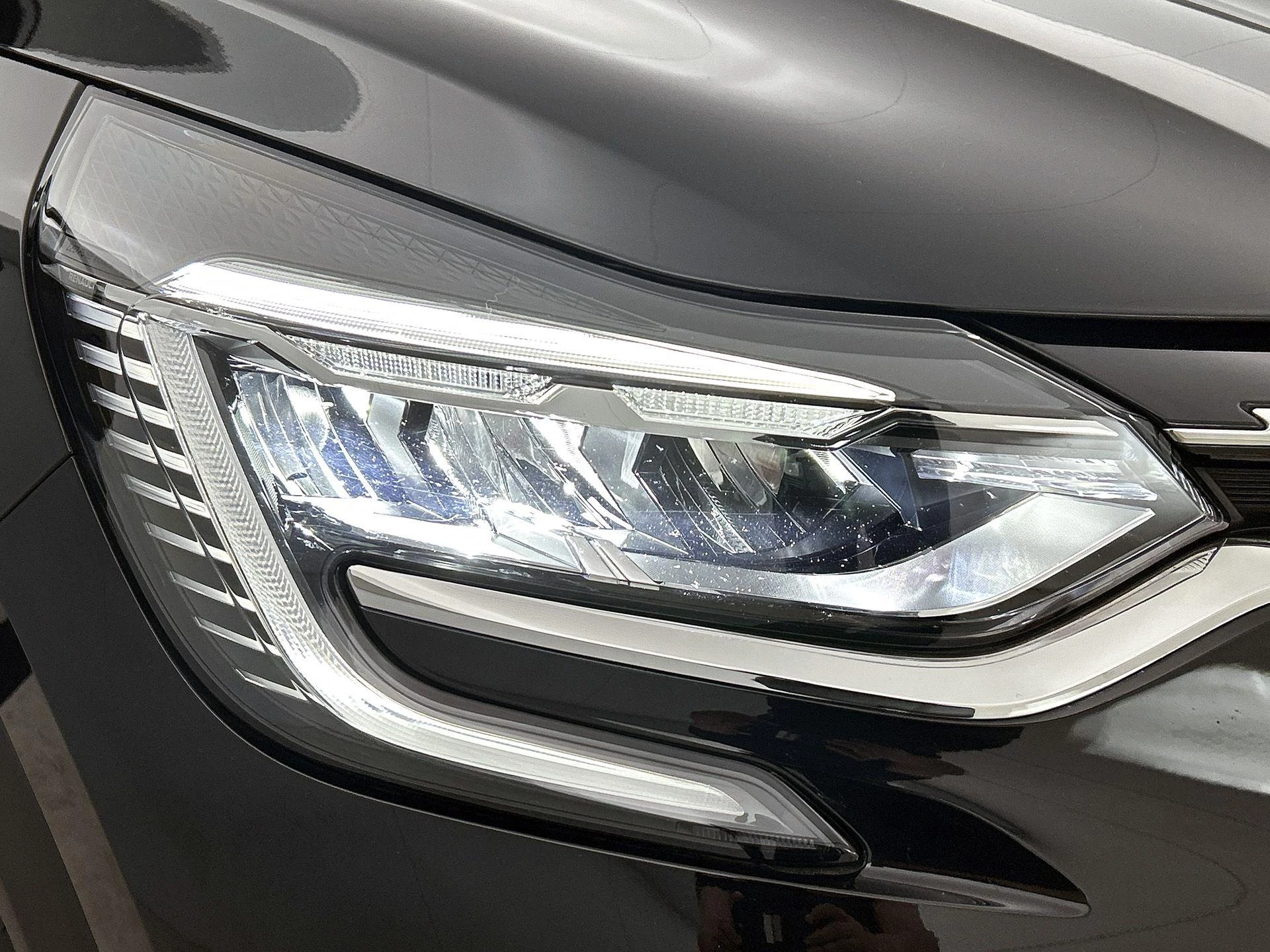 Renault Captur 1.6 E-Tech Plug-in Hybrid 160 Initiale Paris
