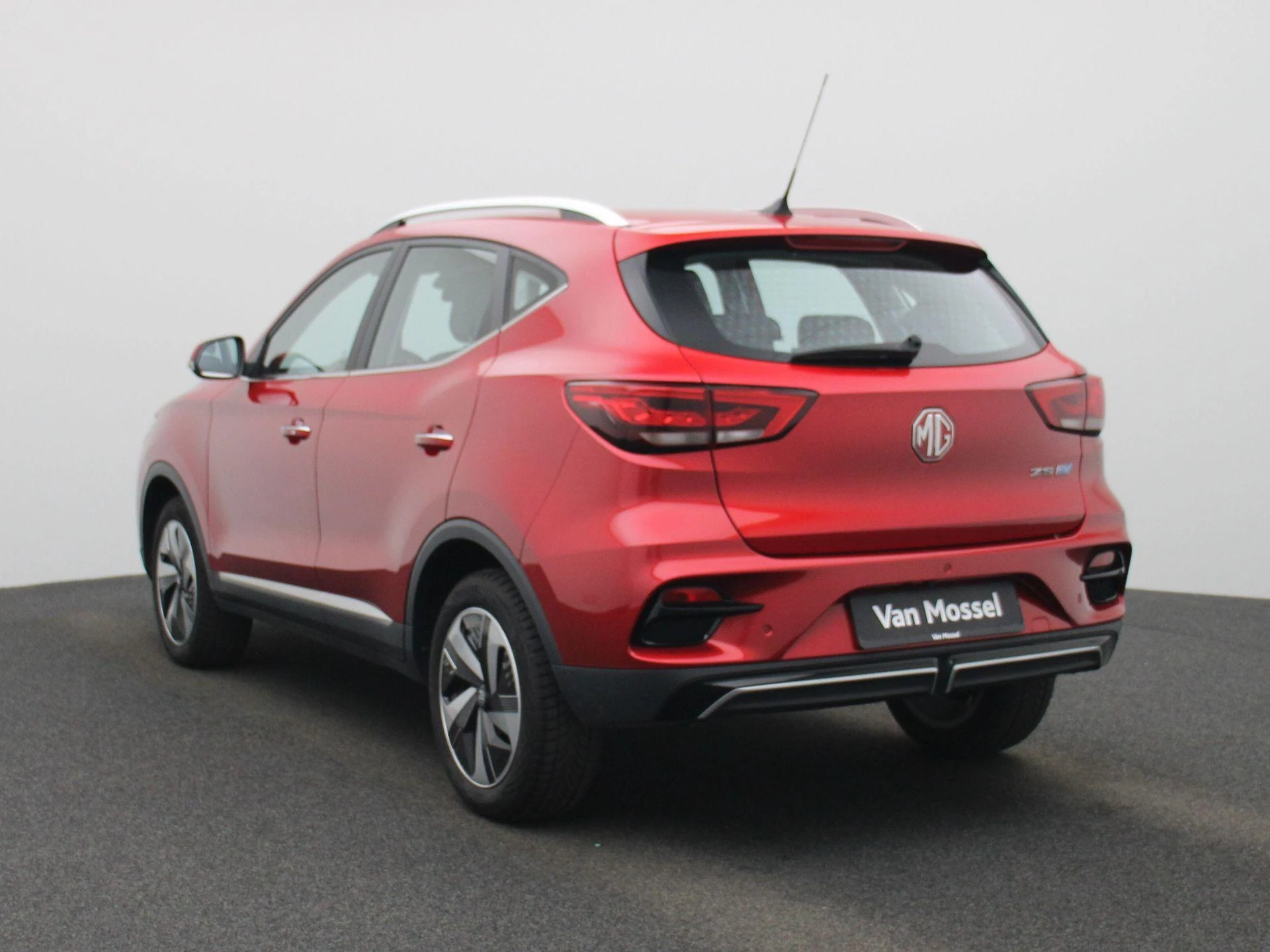MG-ZS EV-image-1