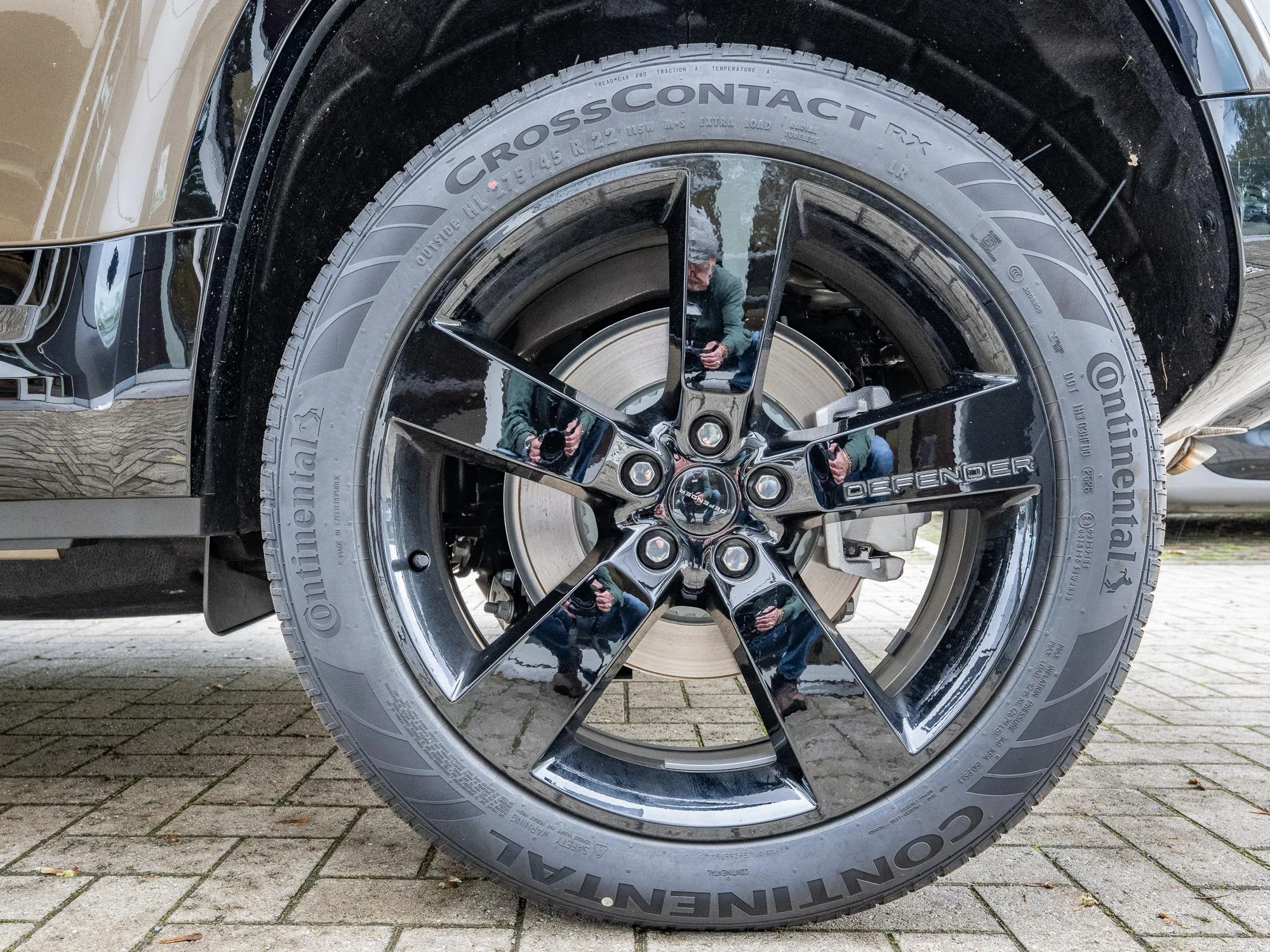Land Rover-Defender-image-9