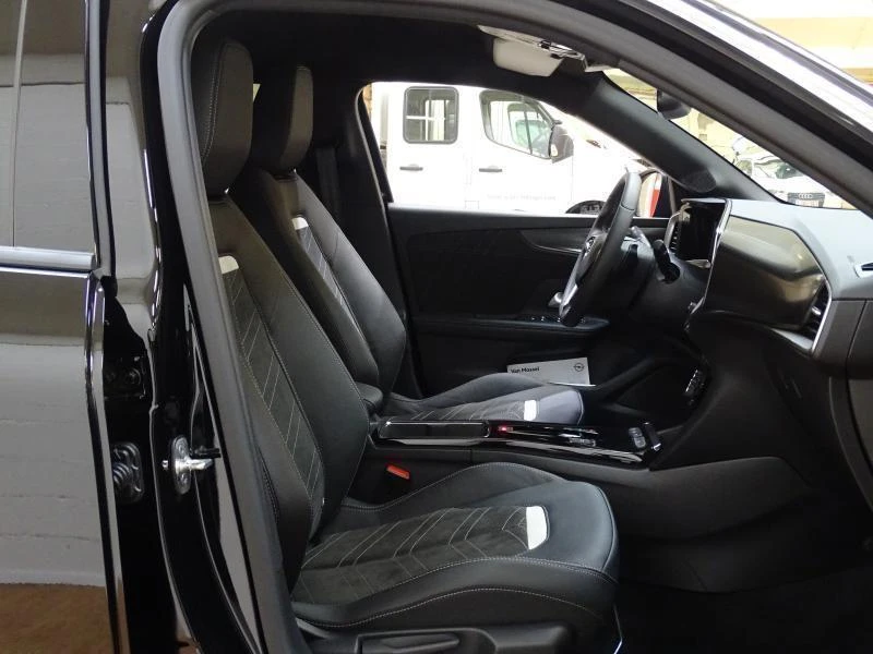 Opel Mokka 1.2T Ultimate automaat VERWACHT