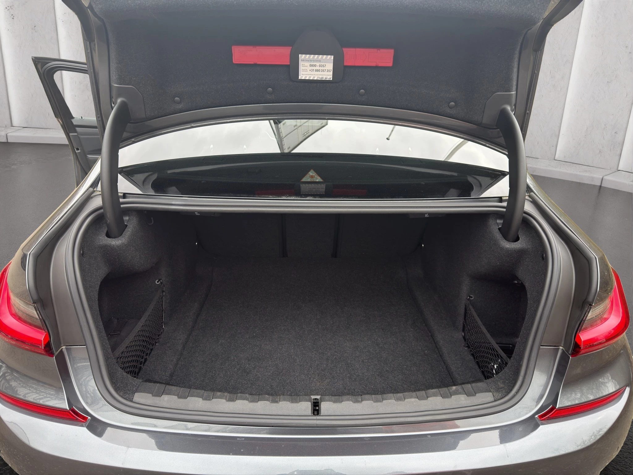 BMW 3er Reihe 318 i M Sport