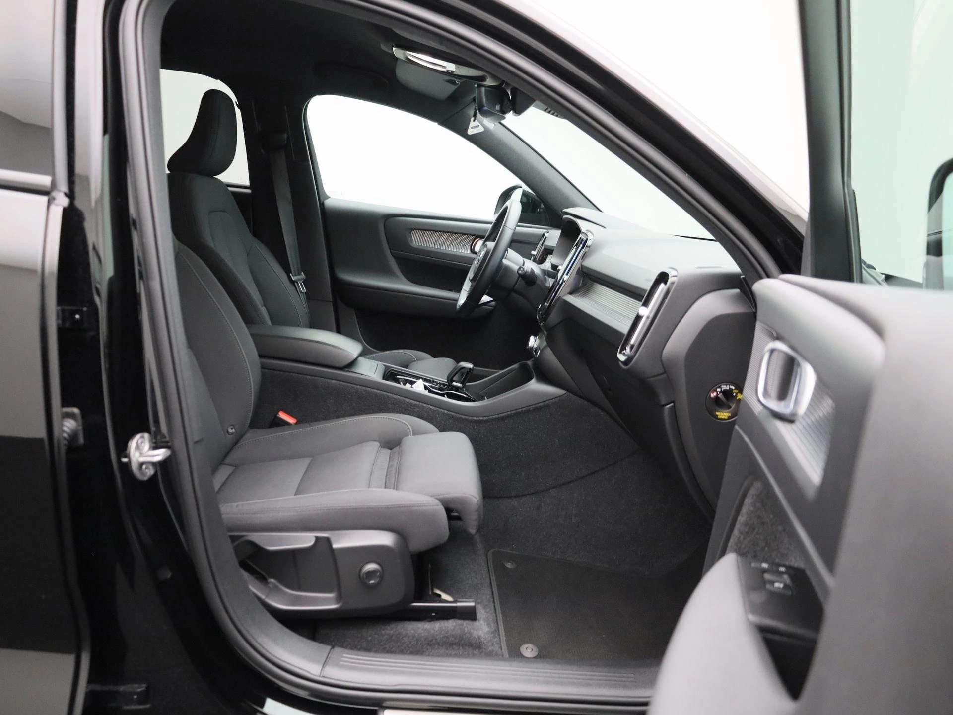 Volvo-XC40-image-34