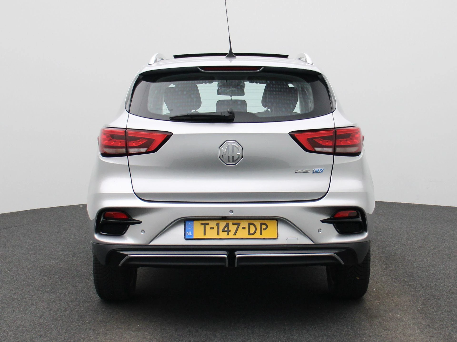 MG-ZS EV-image-4