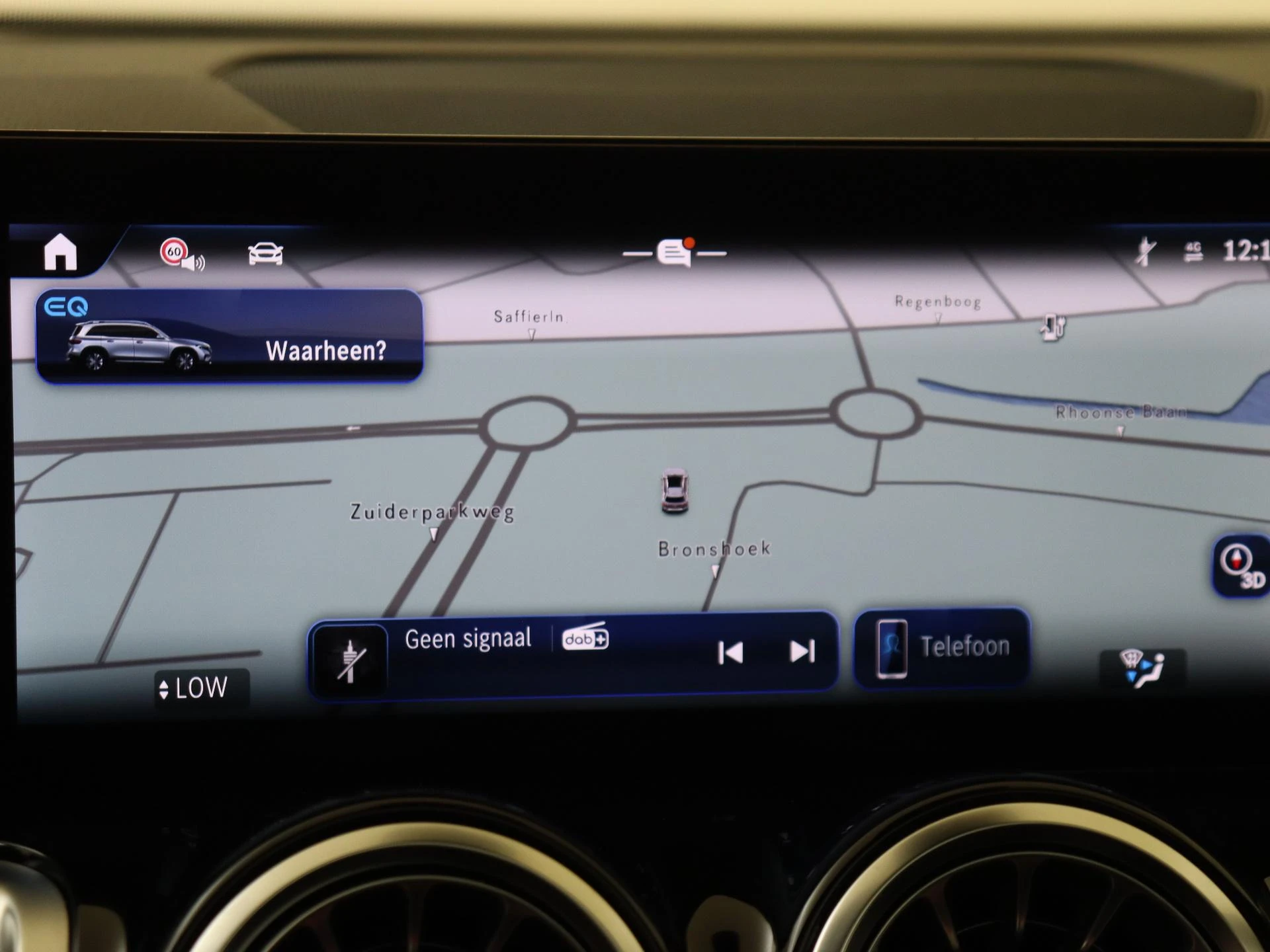 Mercedes-Benz-EQB-image-15