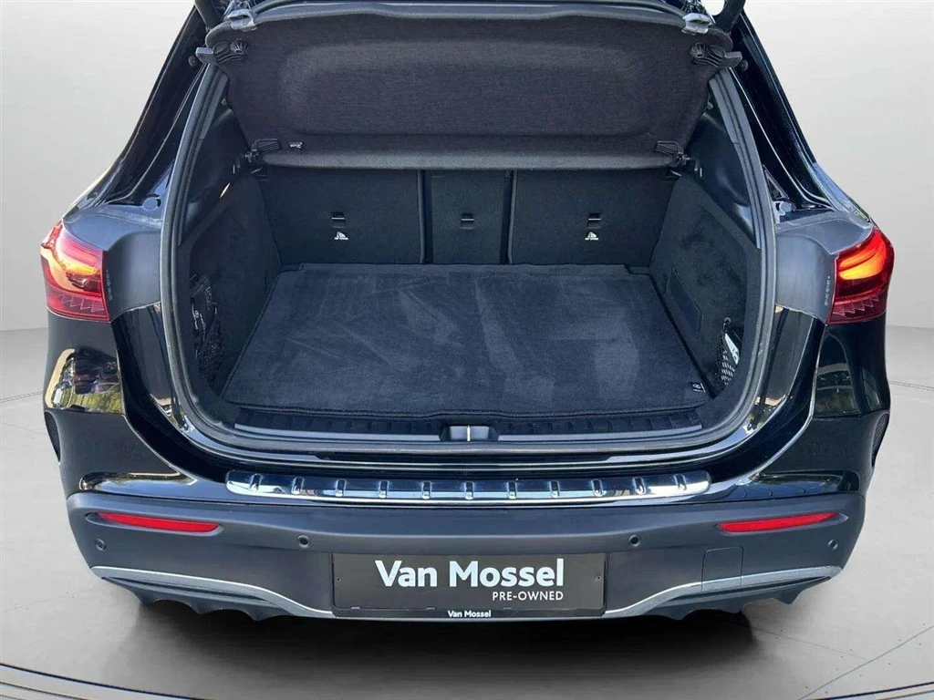 Mercedes-Benz-EQA-image-21