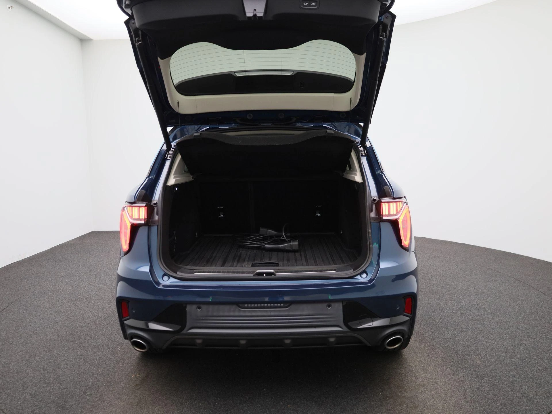 Lynk & Co-01-image-10