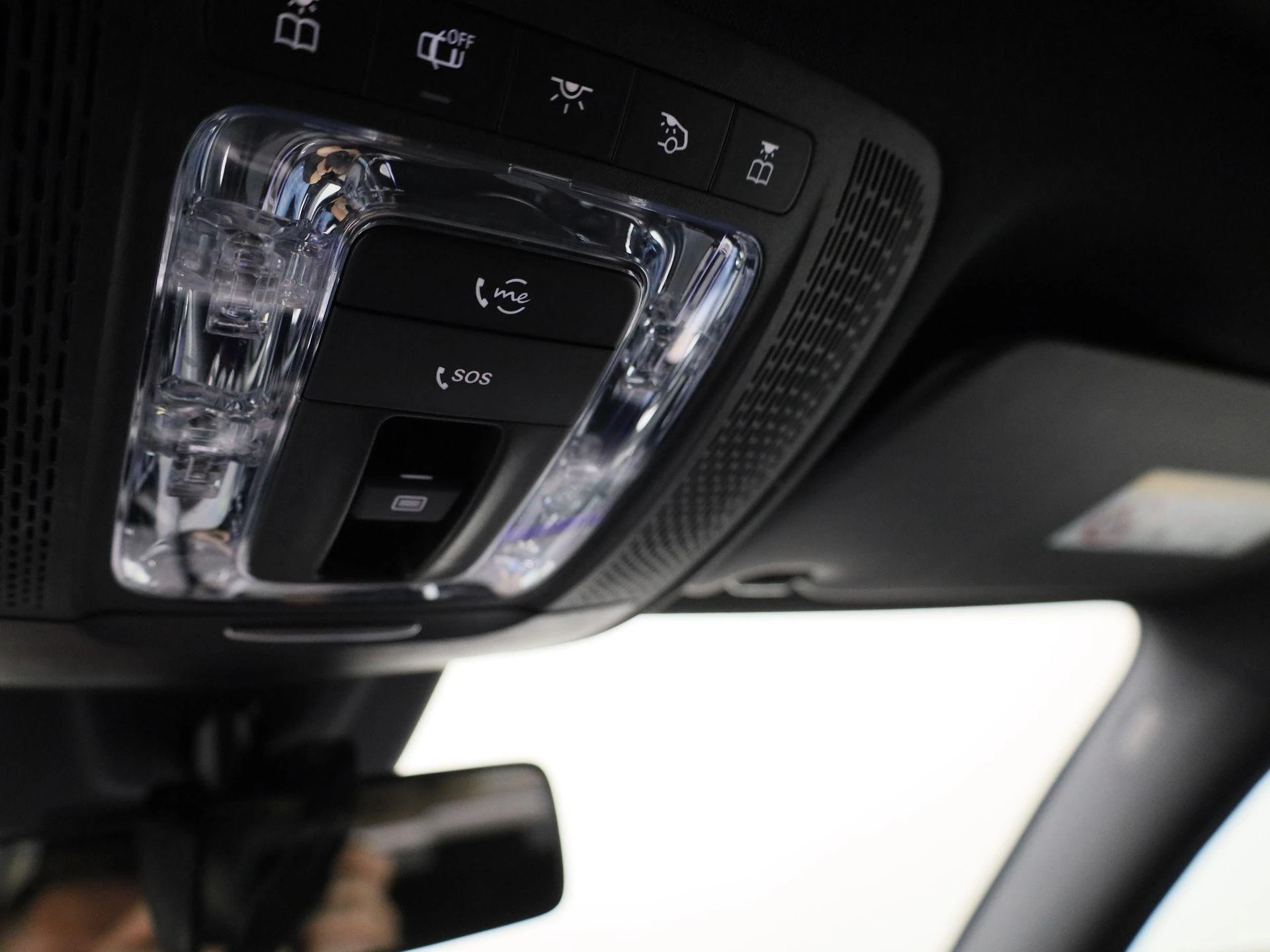 Mercedes-Benz-GLA-image-27