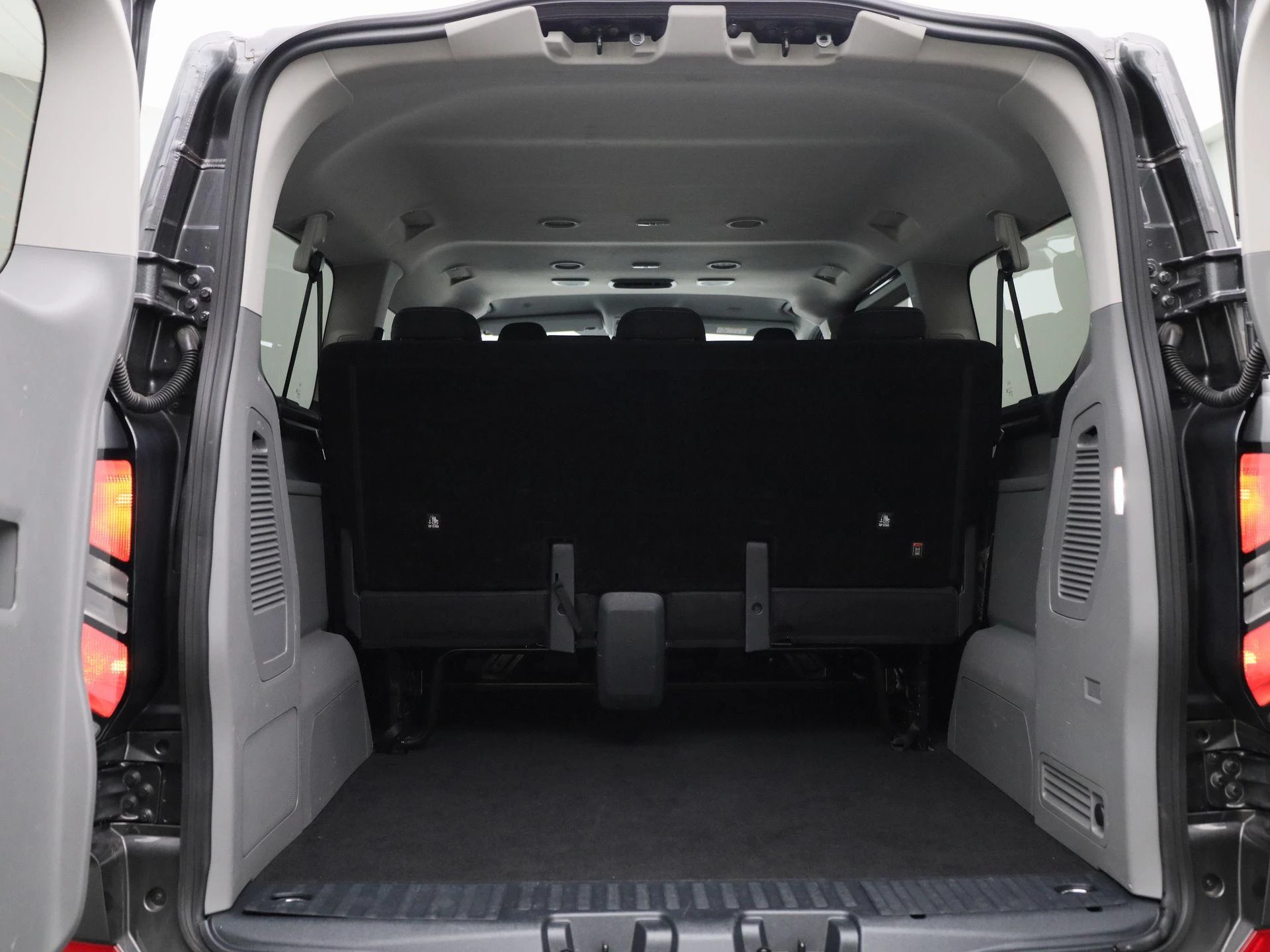 Ford Transit Custom 340 2.5 PHEV L2H1 Limited