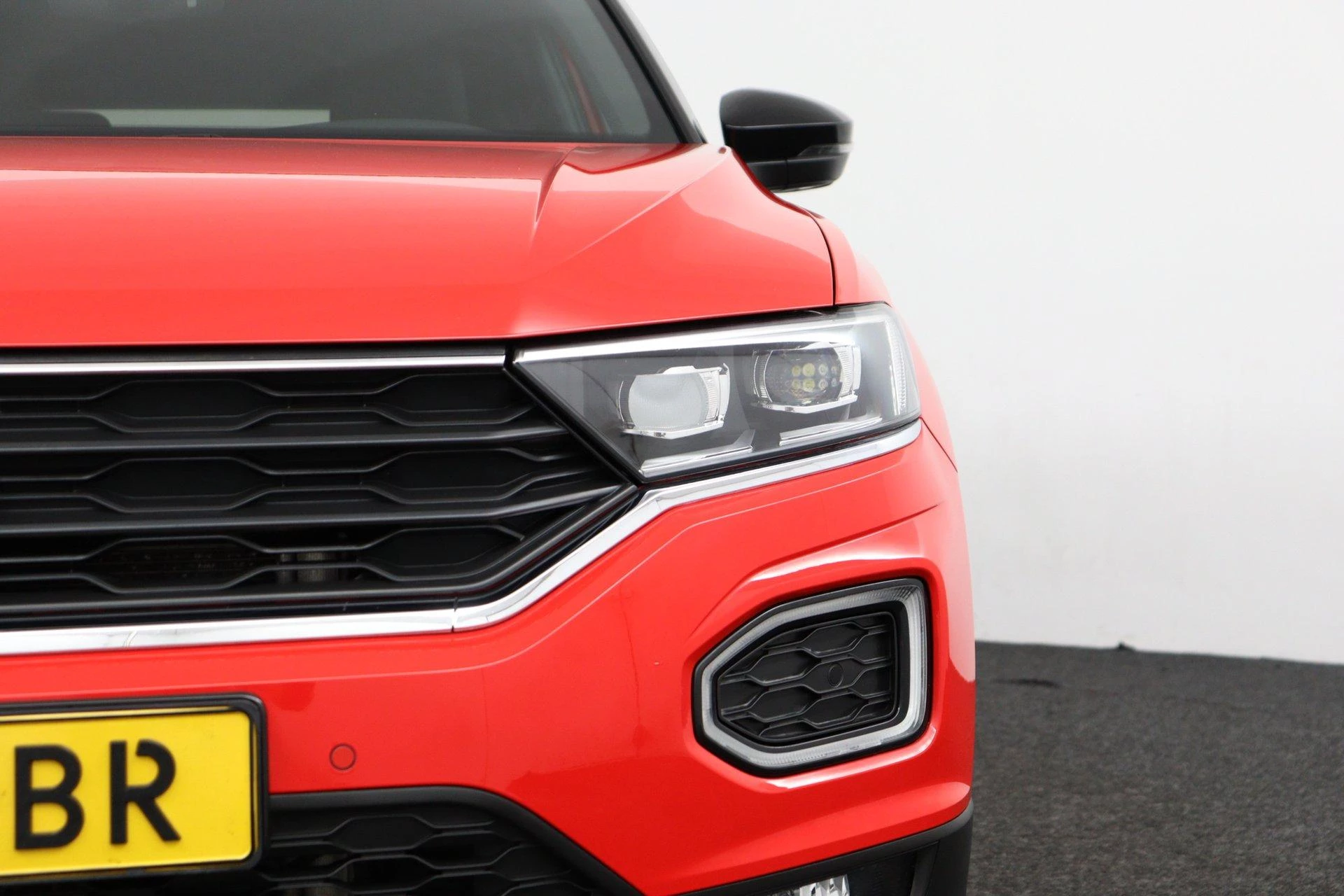 Volkswagen-T-Roc-image-28