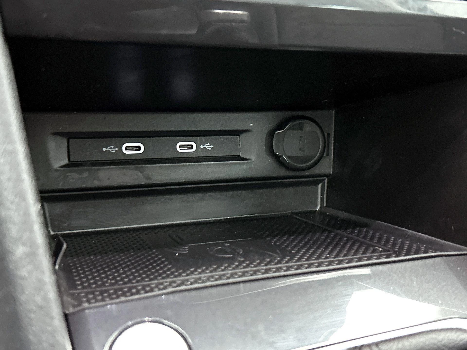 Volkswagen-Tiguan-image-35
