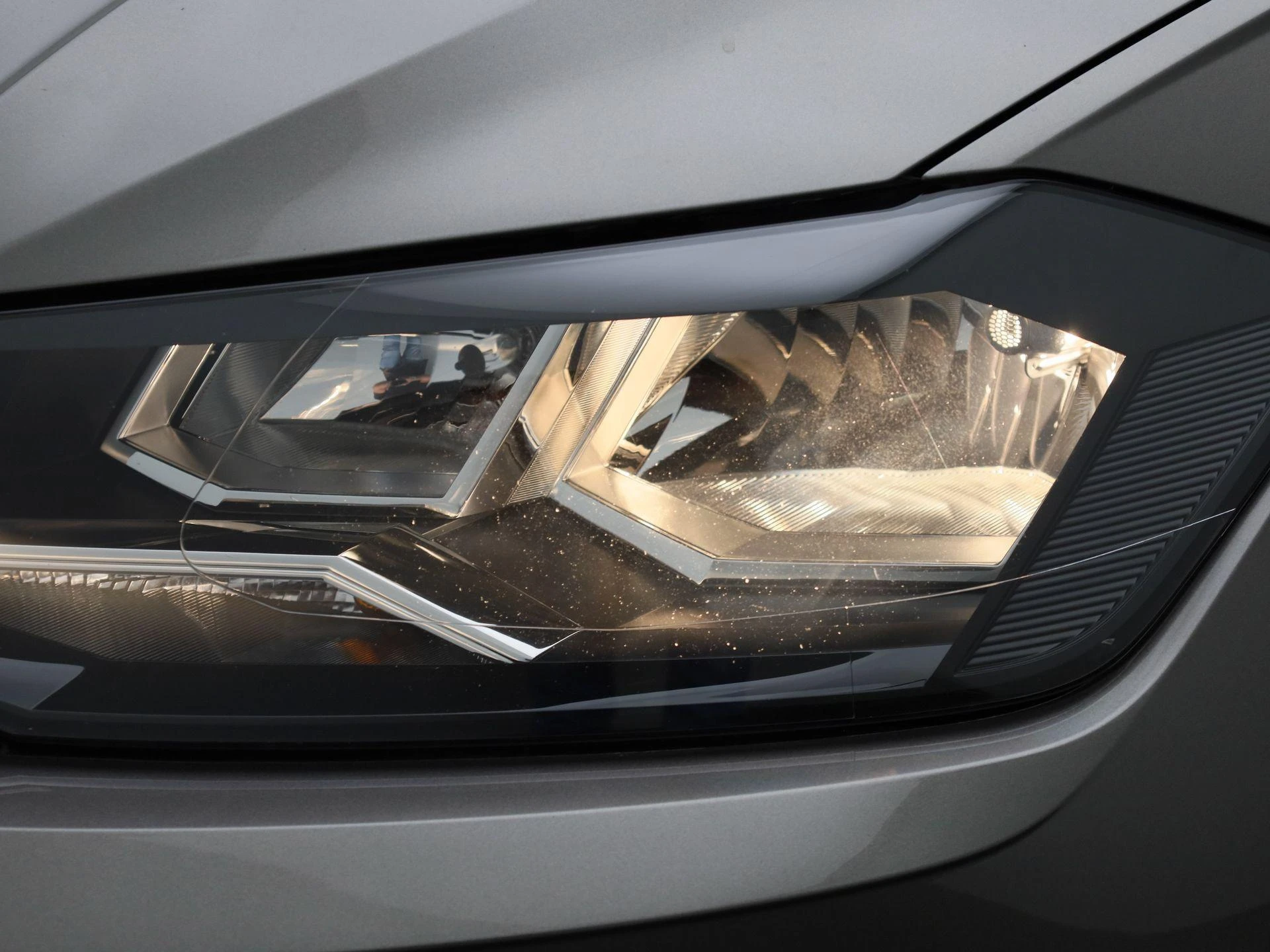Volkswagen-Polo-image-13