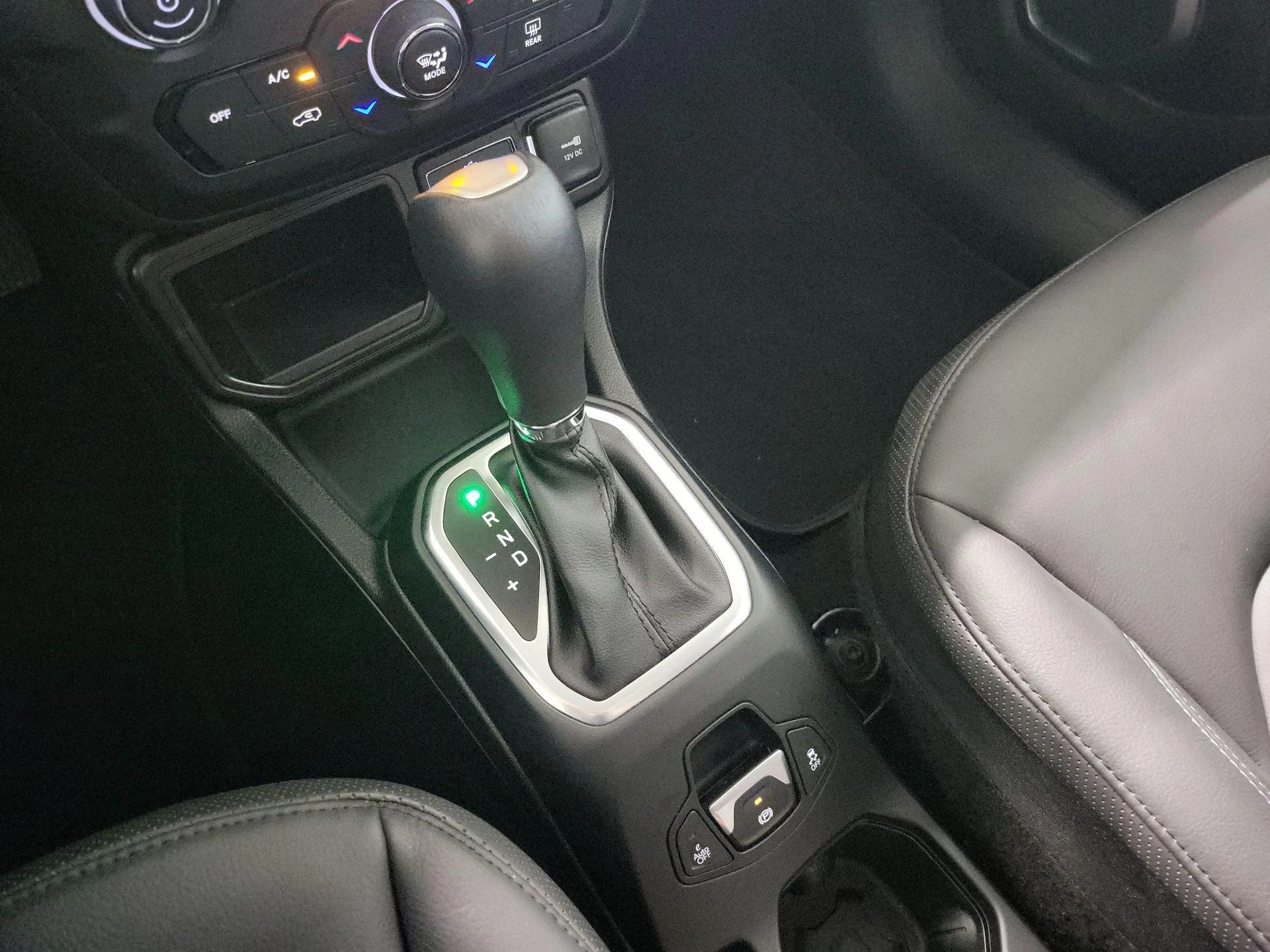 Jeep-Renegade-image-8