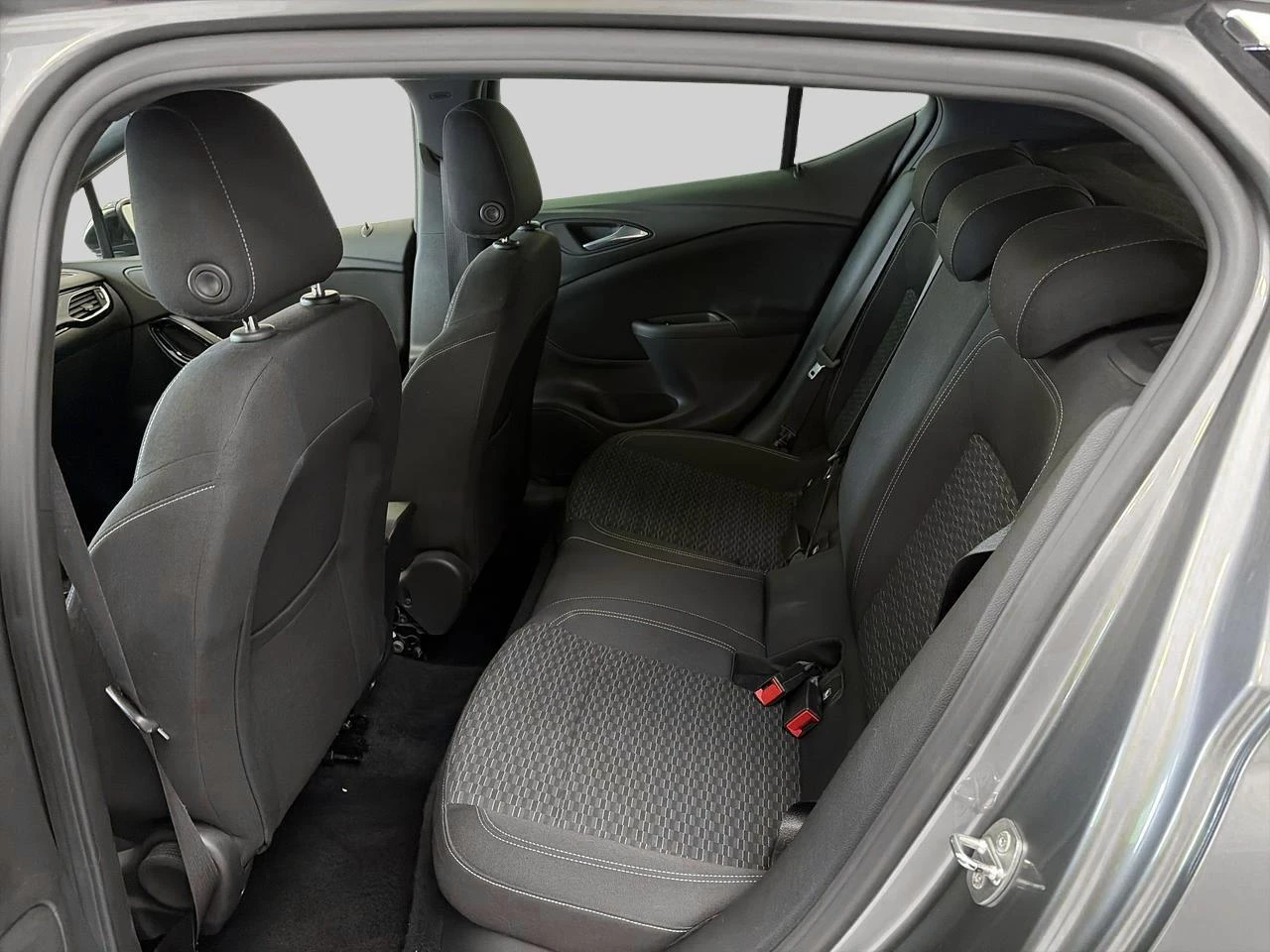 Opel-Astra-image-16