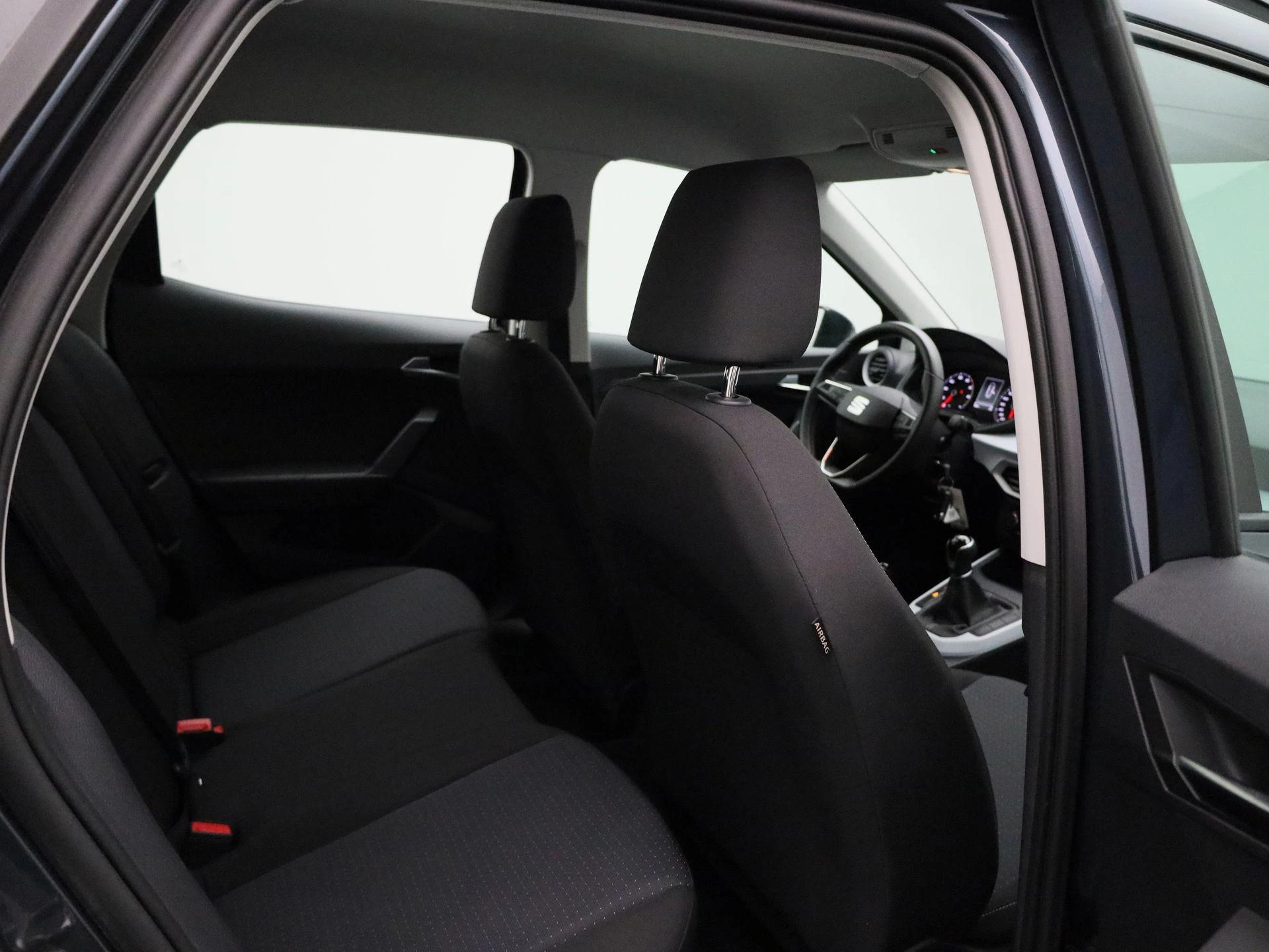 SEAT-Arona-image-27