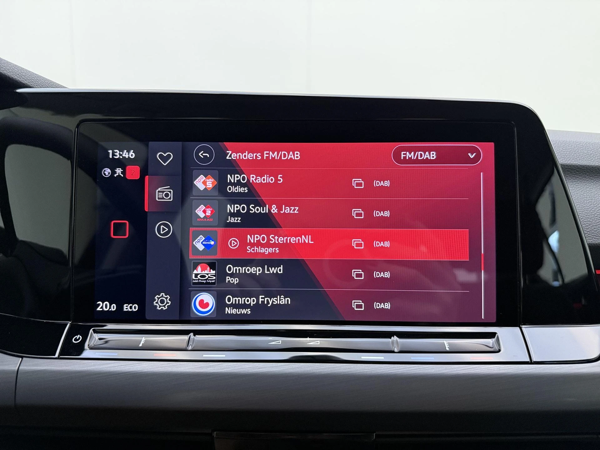 Volkswagen-Golf-image-22