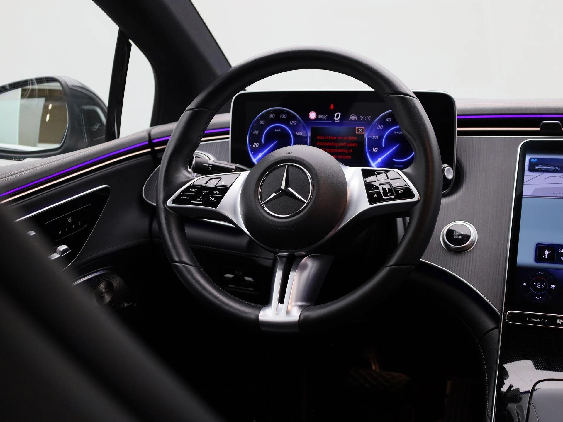 Mercedes-Benz-EQE-image-9