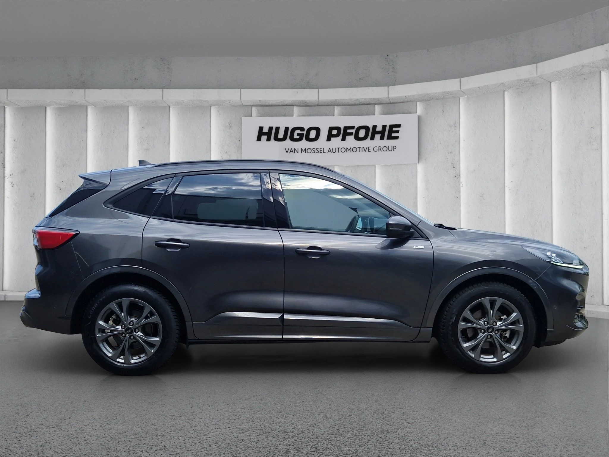 Ford Kuga 2.5 Duratec Hybrid FHEV St-Line FWD (EURO 6d)