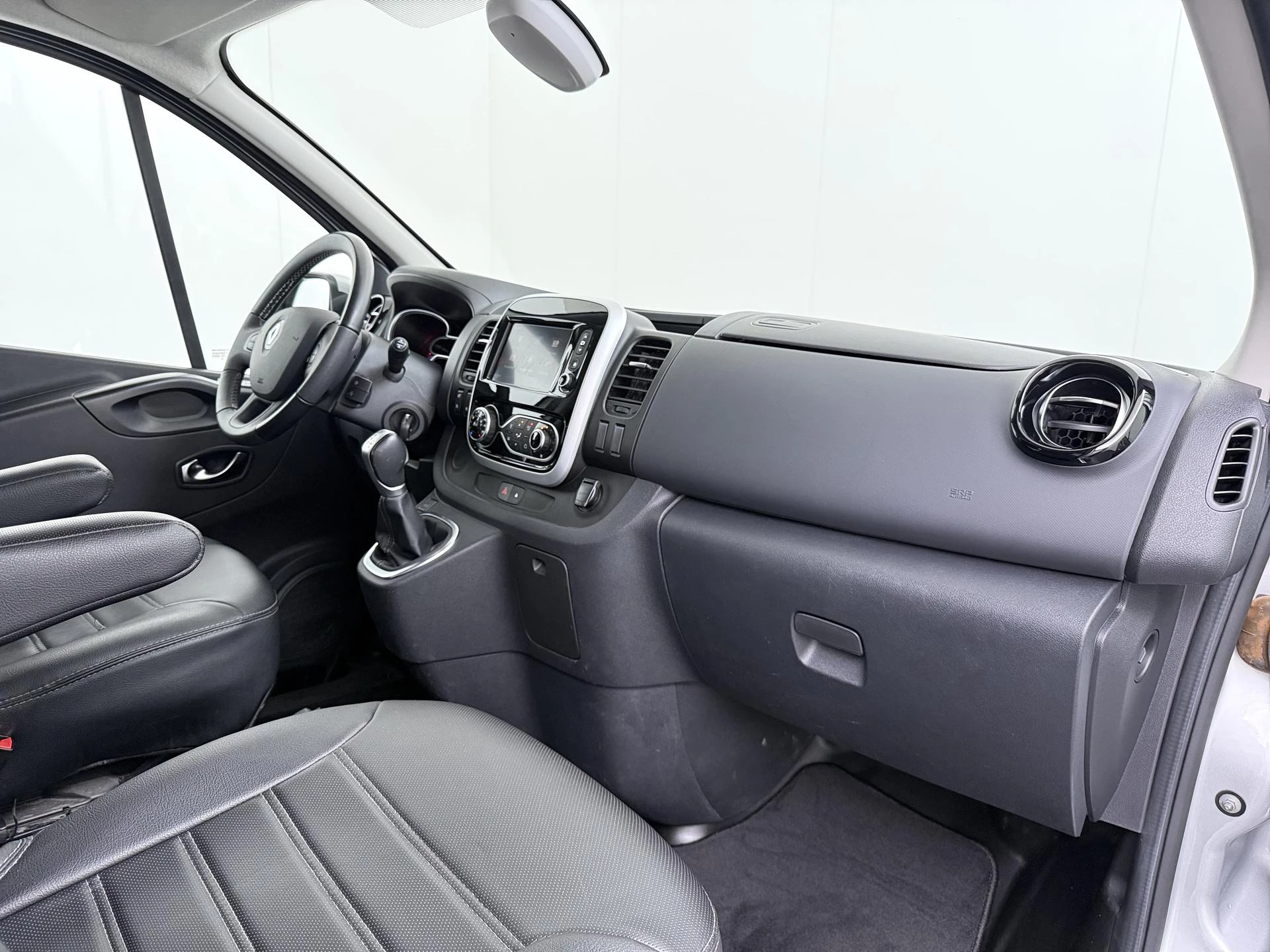 Renault-Trafic-image-28