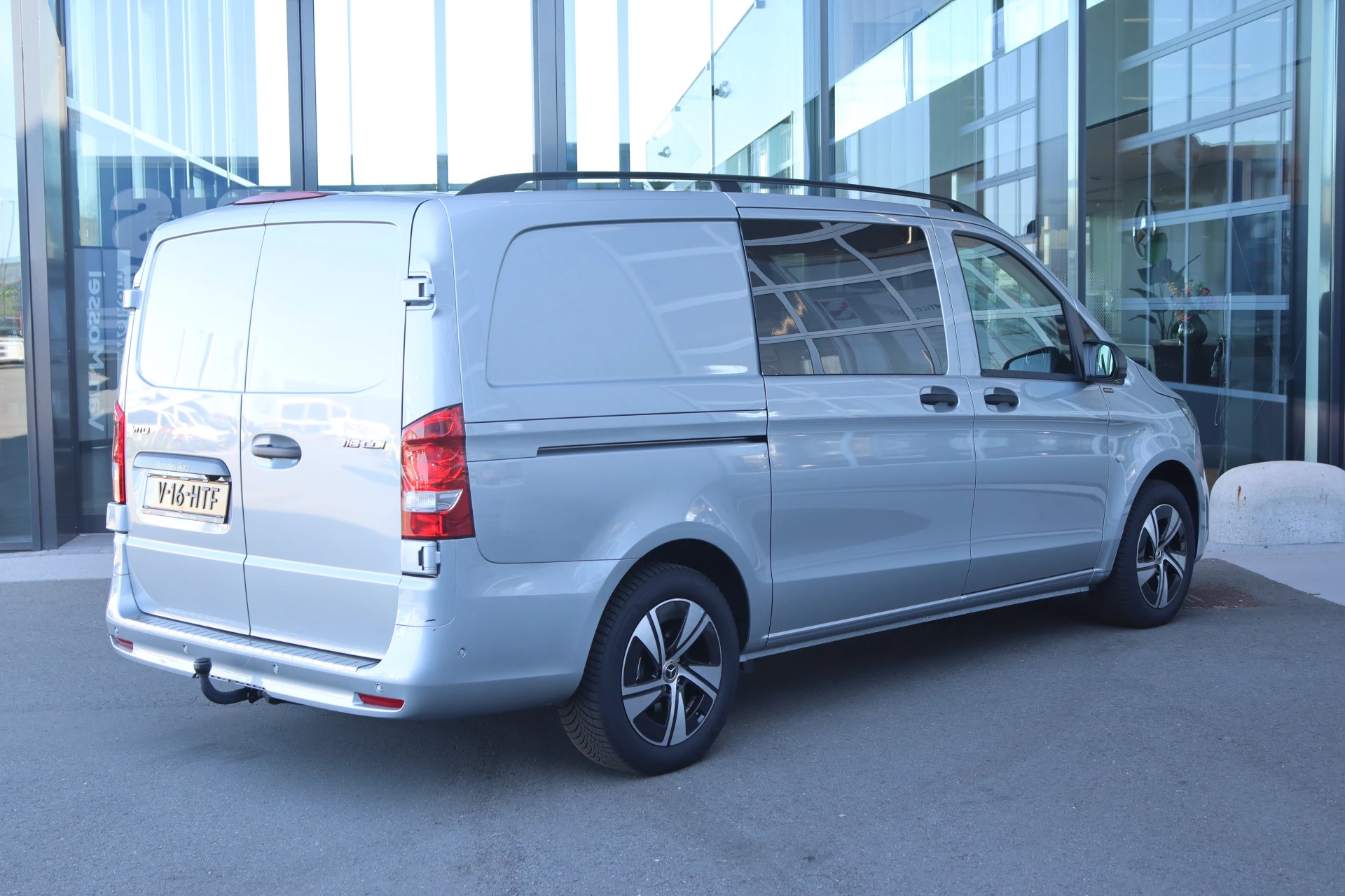 Mercedes-Benz-Vito-image-1