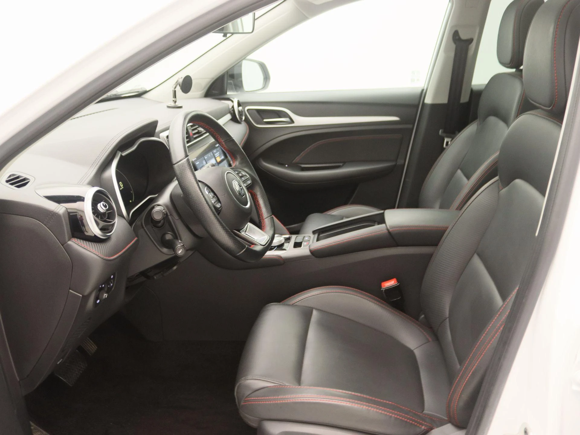 MG-ZS EV-image-9