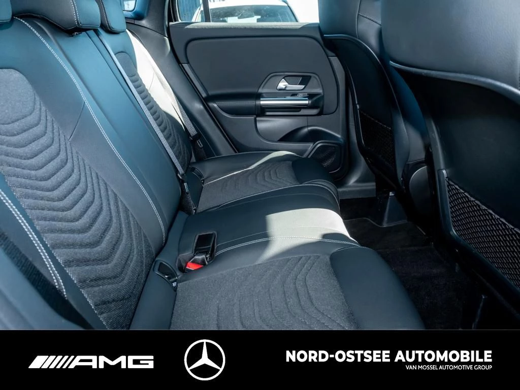 Mercedes-Benz-GLA-image-10
