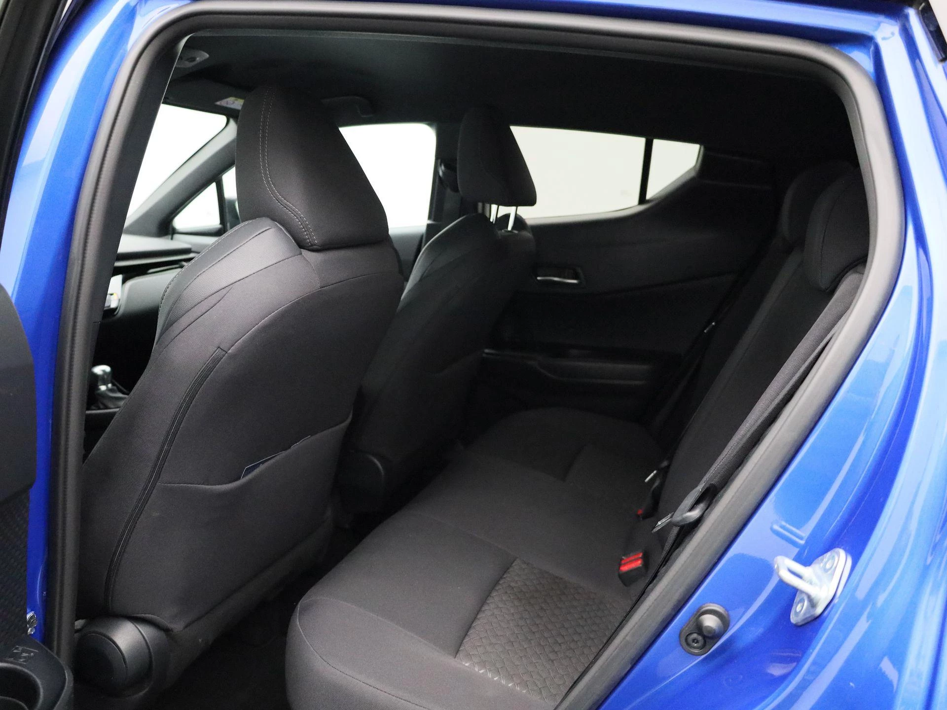 Toyota-C-HR-image-9