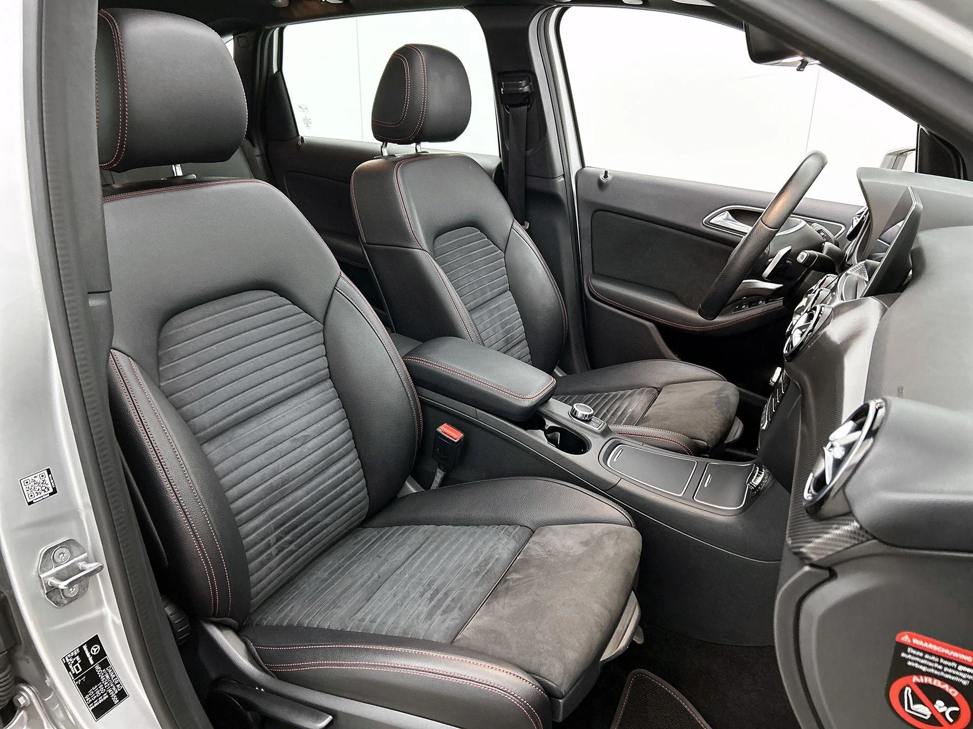 Mercedes-Benz-B-Klasse-image-43