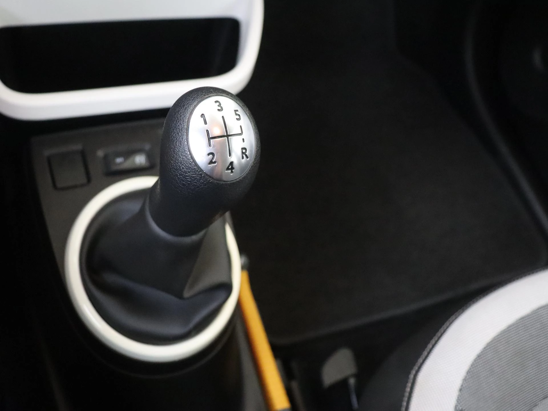 Renault-Twingo-image-15