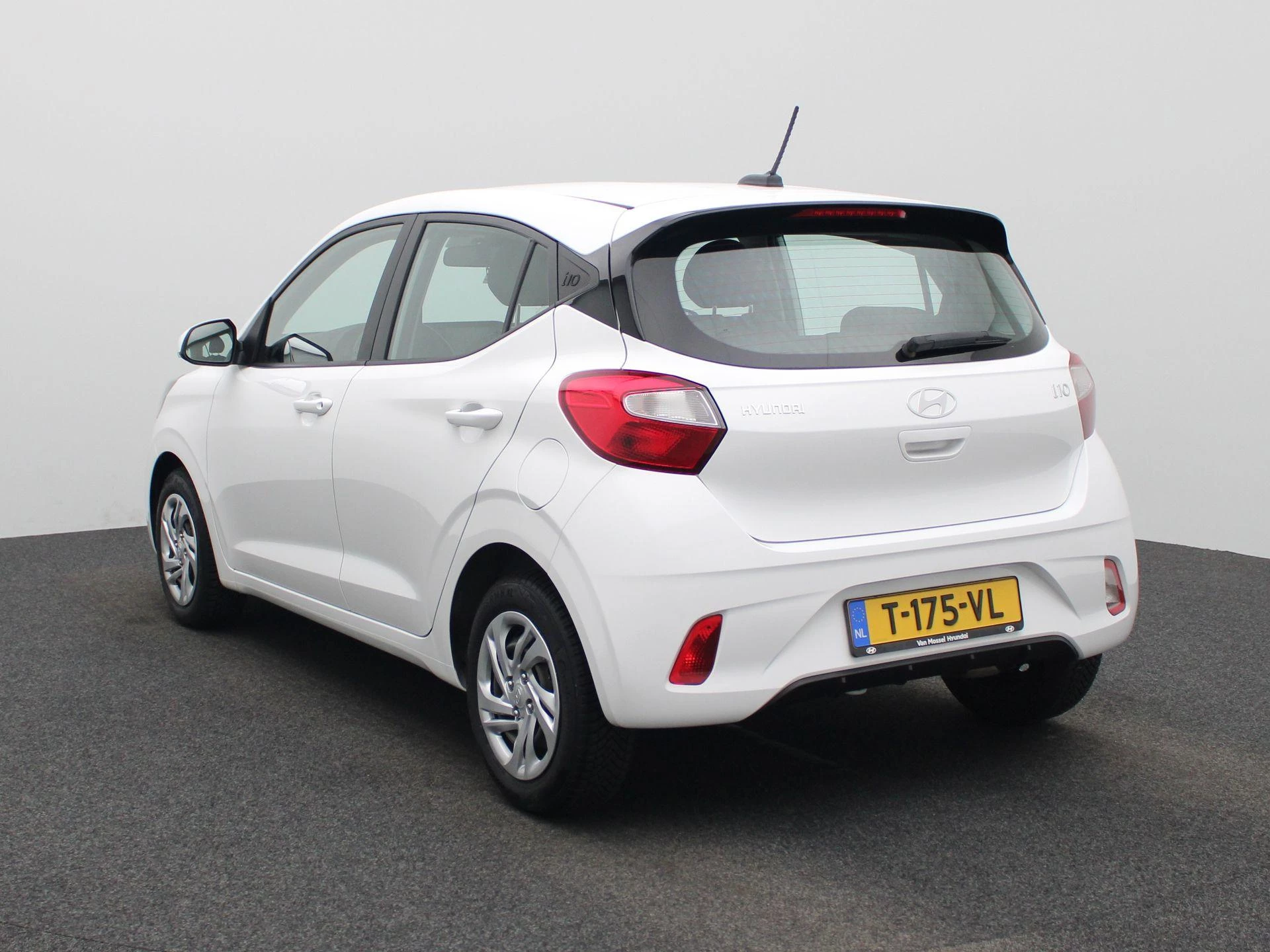 Hyundai-i10-image-1
